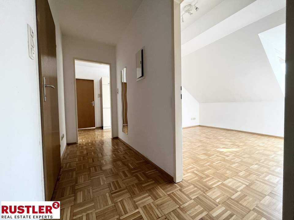 Zentral gelegene 3-Zimmerwohnung mit separater Küche – ab November verfügbar