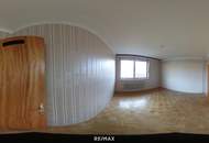 Sanierungsbedürftige 3-Zimmer-Eigentumswohnung mit Balkon, Loggia und Garage