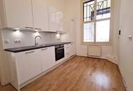 SPITTELBERG, representatives 200 m2 Altbaubüro, Kanzlei oder Praxis, 4 Zimmer, Küche, Flügeltüren, 1. Liftstock, Stiftgasse