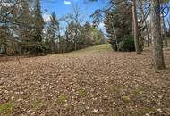 Ist es möglich, drei Häuser auf dem Grundstück zu errichten