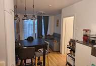 2-Zimmer mit Balkon ab 01.11. – Nähe U1 Kagraner Platz