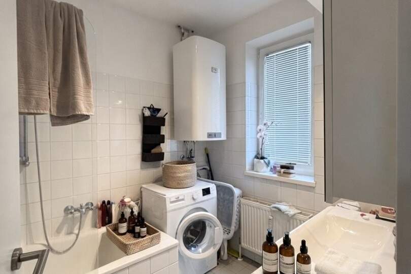 Wohnen über den Dächern – 2-Zimmer DACHGESCHOSSWOHNUNG mit großzügiger Loggia in Linz-Kleinmünchen! ACHTUNG die Wohnung wird noch saniert! Bezug ab 01. Dezember 2026!, Wohnung-miete, 873,90,€, 4020 Linz(Stadt)