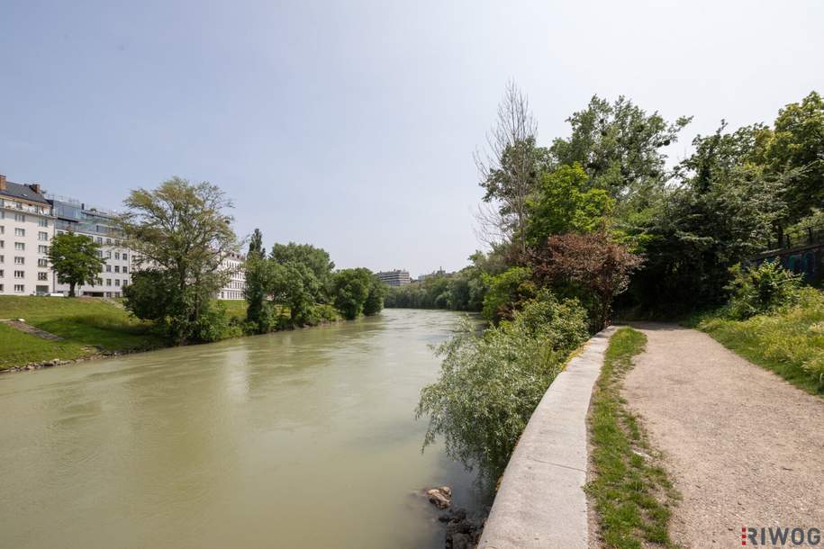 NÄHE DONAUKANAL &amp; ROCHUSMARKT | Sanierungsbedürftige 2-Zimmer-Wohnung mit Innenhof-Loggia | Separate Küche | 5. Liftstock, Wohnung-kauf, 299.000,€, 1030 Wien 3., Landstraße