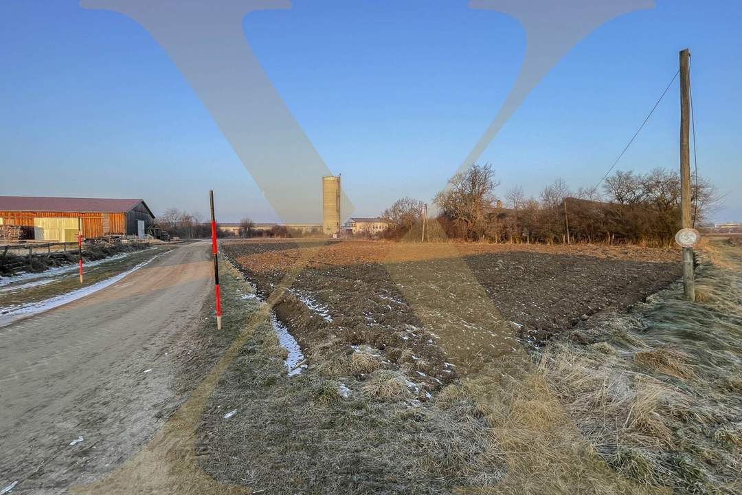 Baurecht (Widmung Industriegebiet) in St. Pölten zu vergeben!