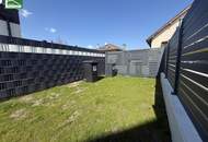 Elegant Wohnen im Grünen! Großzügige Doppelhaushälfte mit Terrassen, Garten und 2 Parkplätzen.