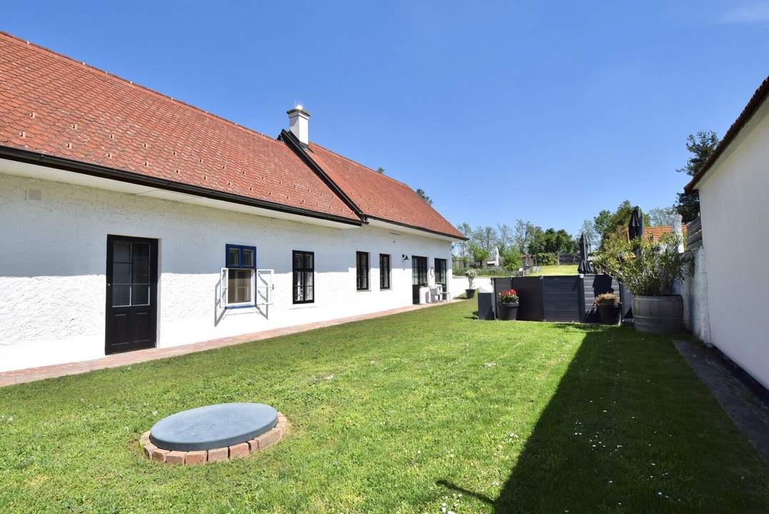 Wohnen, wo andere Urlaub machen – Traumhafter Streckhof mit Geschichte &amp; Stil