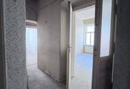 Top geteilte Altaubwohnung in generalsanierten Altbau | Lichtdurchflutet | sanierungsbedürftig