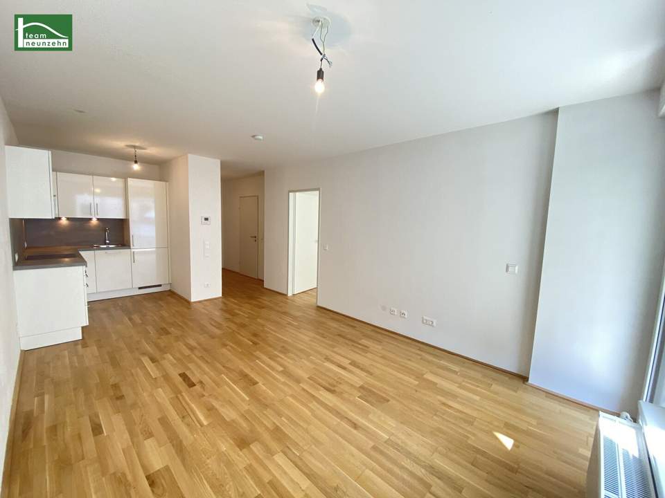 Ruhige Innenhof-Wohnung mit Abstellraum und großem Balkon - Straßenbahn 26 vor der Tür, S-Bahn in der Nähe!