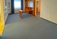 "Ehemalige Praxis - Adaptierung zur Wohnnutzung erforderlich"