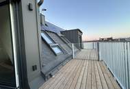 Erstbezug | Sonnige 3-Zi-DG-Wohnung mit Wien-Blick + 8m² Balkon | Klima | Lift