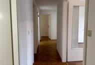 Tolle 3-Zimmer DG-Wohnung mit Balkon - teilweise hohe Räume im Altbau mit 1xSchlafzimmer in den Innenhof - WG geeignet