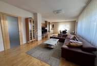 Schnell zuschlagen! Zweifamilienhaus in Enns mit Pool