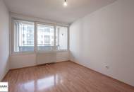 *Ab sofort* Gut geschnittene, hofseitige 2 Zimmer Neubauwohnung mit Loggia