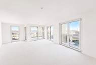 Personalized Design Options: Directly at the main train station with a view: Commission-free