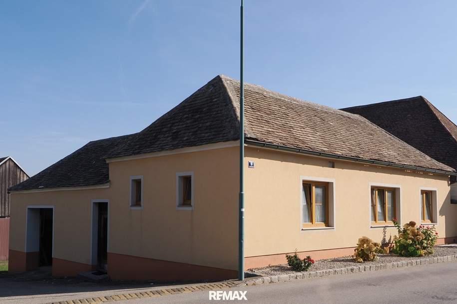 "Bauernhäuschen mit Innenhof und große Lagerhalle", Haus-kauf, 70.000,€, 3714 Hollabrunn
