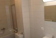 Altbau-Mietwohnung in Braunau, direkt am Stadtplatz - auch als Büro nutzbar !