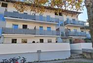 Helle Garçonnière mit schönem Balkon