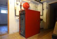 GEDIEGENES HAUS MIT ZWEI WOHNEINHEITEN UND GROSSEM GARTEN!