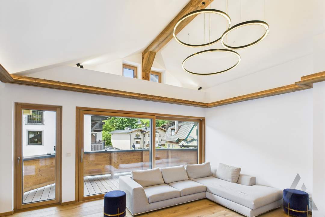 Miete: Sonnige Dachgeschoss Wohnung im Zentrum von Kitzbühel