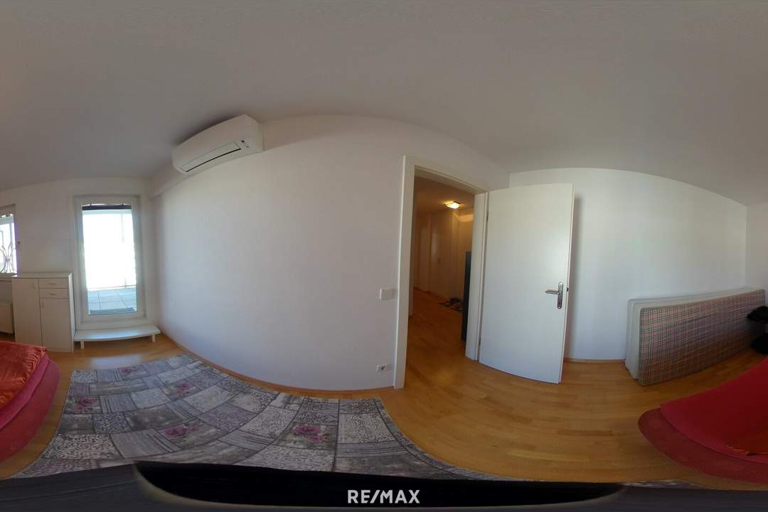 DG-Wohnung mit 2 Terrassen auf Wohnebene und phänomenalem Fernblick über Wien