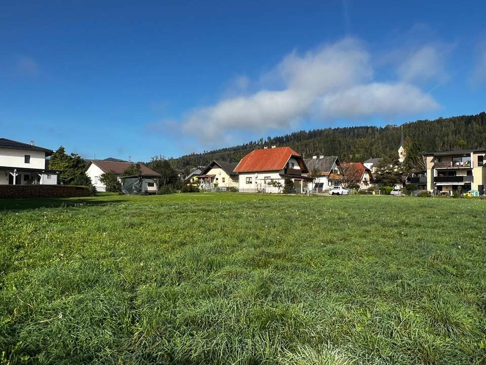 Sonniges Grundstück mit perfekter Infrastruktur am Ende einer Sackgasse in Köttmannsdorf