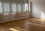 ca. 295 m² Büroflächen mit 24 m² Kleinlager Nähe U6 zu mieten
