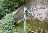 Exklusives Dachgeschoß-Juwel in Turmvilla mit großem Gartenanteil