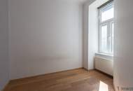 RUHIGE ALTBAUWOHNUNG // Kaiserstraße, 1070 Wien