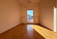 Urban wohnen mit Außenfläche – 2 Zimmer direkt am Hauptplatz