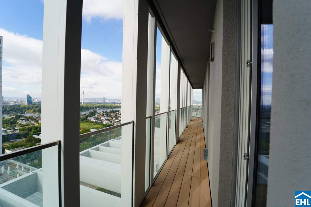 4-Zi.-Erstbezug mit Pool, Sauna &amp; Skylineblick | TOWER HOMES im V22