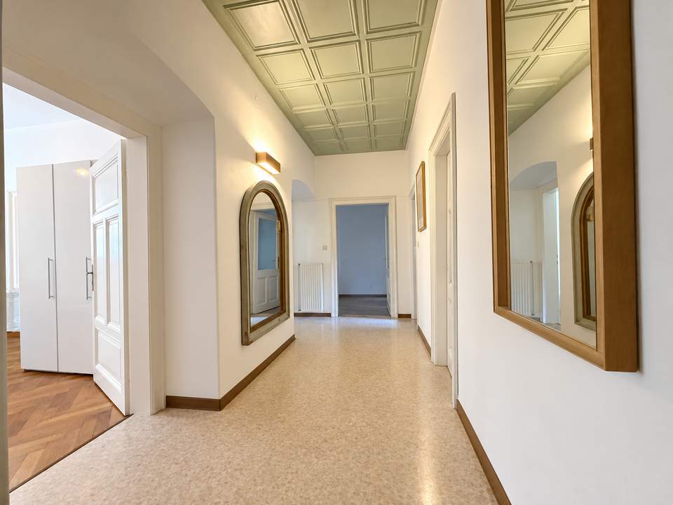 Kliniknah & zentral – Attraktive, sanierte 2-Zimmer-Altbauwohnung in Innsbruck