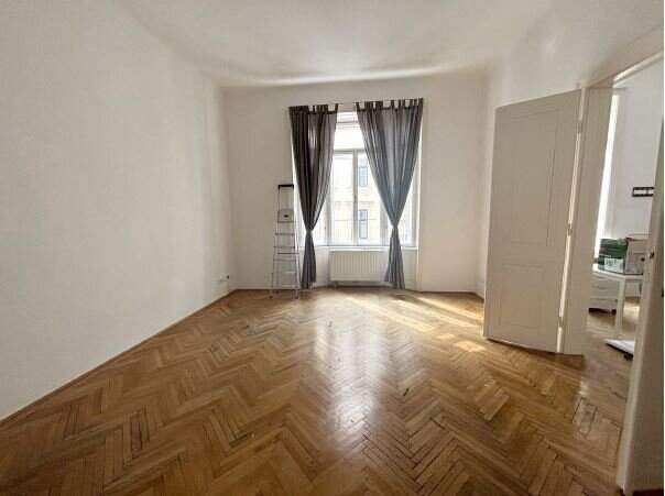 3 Zimmer Altbaubüro - zentral begehbar!