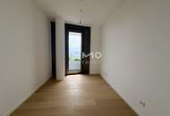 Stephansdom, Donau, Kahlenberg im Blick: Geräumiges Apartment mit Annehmlichkeiten (Gym, Pool, Spa, Lounges, Doorman)