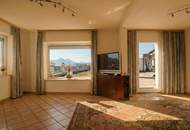 Panorama, Charme und beste Anbindung / Ein Haus wartet auf seinen neuen Besitzer