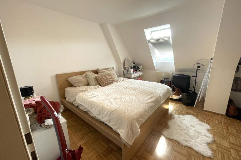 Sehr gut geschnittene 2-Raum-Dachgeschosswohnung in zentraler und trotzdem ruhiger Lage!, Wohnung-miete, 590,40,€, 4020 Linz(Stadt)