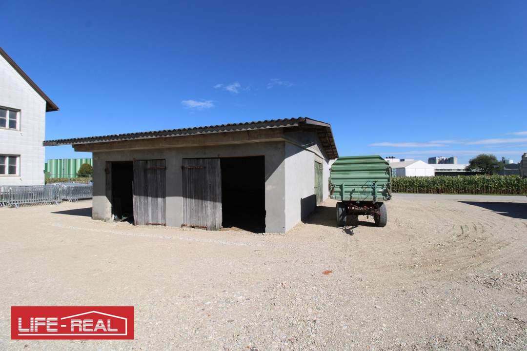 Außenlagerfläche mit Garage im Ennshafen!