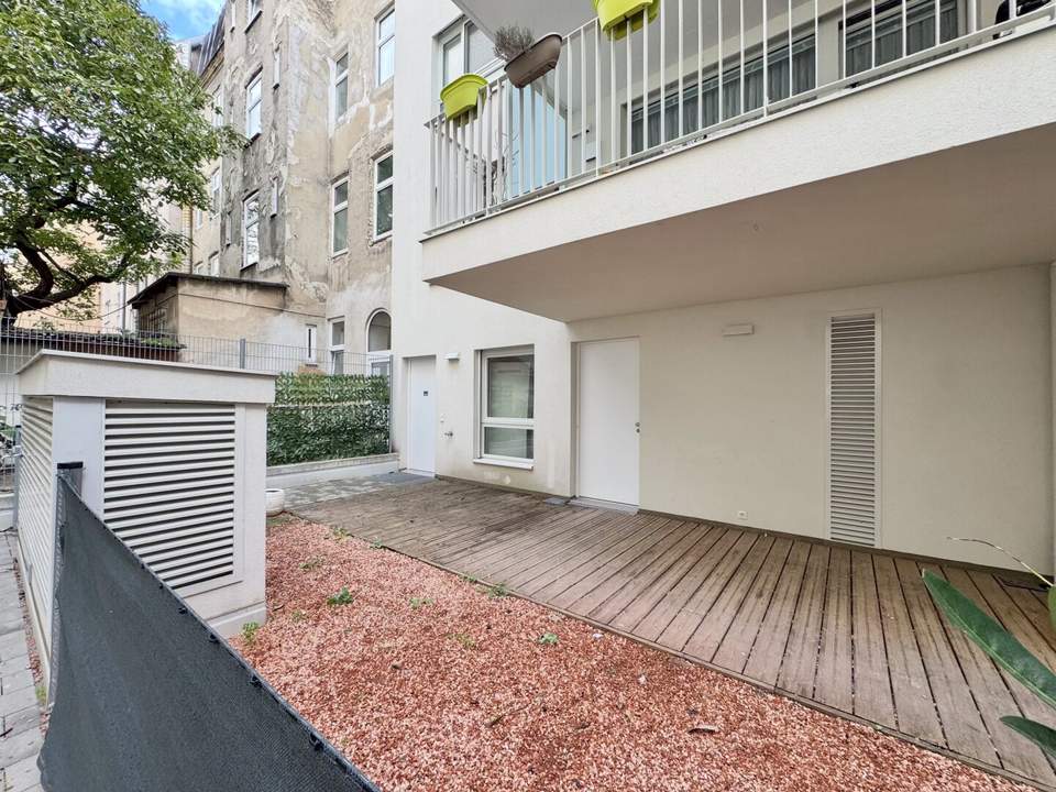 Möblierte Erdgeschosswohnung mit hofseitigem Garten - 2 Zimmer + Abstellraum inkl. Fenster