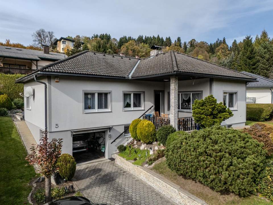 Einzigartiger Bungalow mit Wellnessbereich, Pool und großem Grundstück in ruhiger Wohnlage