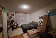 Großzügige Wohnung in bester Lage - Perfekt für Familien! 3 Zimmer, Balkon & top Ausstattung (inkl.Möbel) für nur 195.000€! Viele freie Parkplätze in Hof!