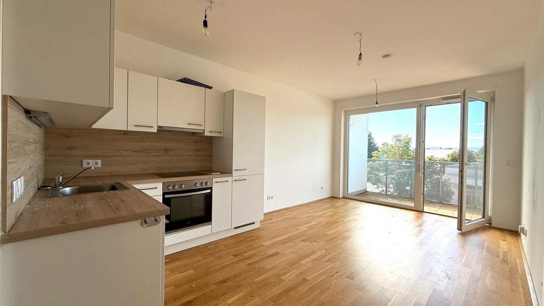 Günstige Neubauwohnung mit großer West-Loggia (6,81m²) nahe Akademiepark
