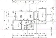 Ruhig gelegenes Einfamilienhaus mit Garage und Nebengebäuden