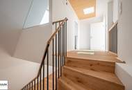 Erstbezug mit weitläufigem &amp; lichtdurchfluteten Wohnbereich, sowie 2 hofseitigen Freiflächen