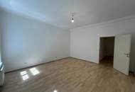 4-Zimmer-Wohnung mit Terrasse und Eigengarten im Erdgeschoss nahe U1 Keplerplatz