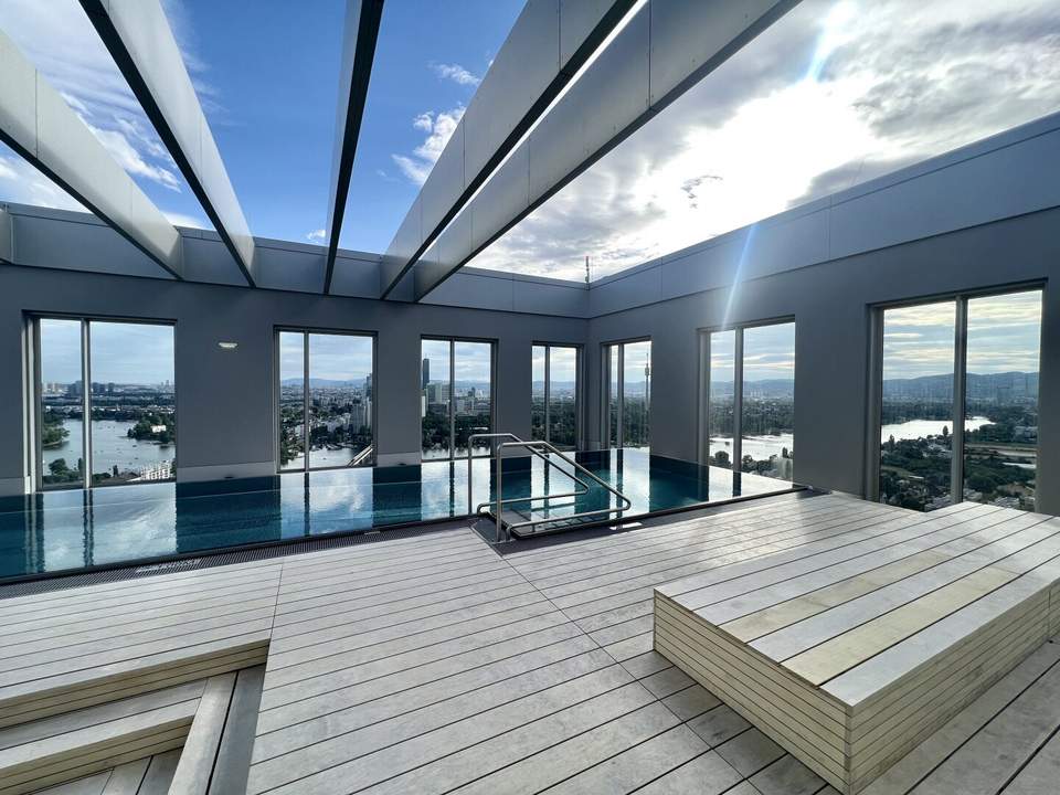 U-Bahn U1 Kagran - Sauna - Loggia - Fitnessraum - Deckenkühlung - Pool am Dach