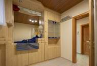 Einfamilienhaus mit Keller, Garage und Pool!