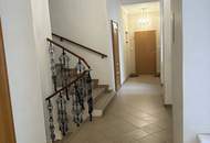 Charmanter Altbau mit Potenzial – teilsanierte Eigentumswohnungen zu attraktiven Kaufpreisen ! Jetzt Besichtigung vereinbaren !