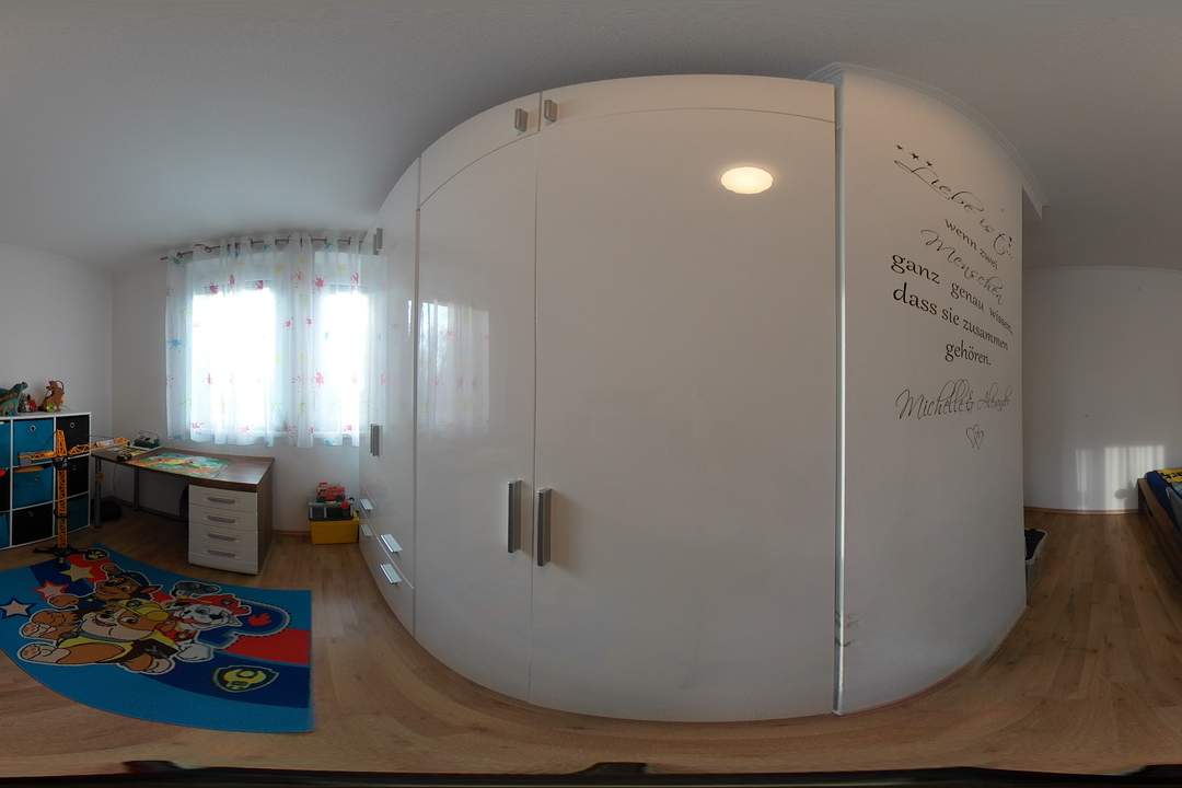 Wunderschönes, großzügiges Reihenhaus mit Terrasse und Garten