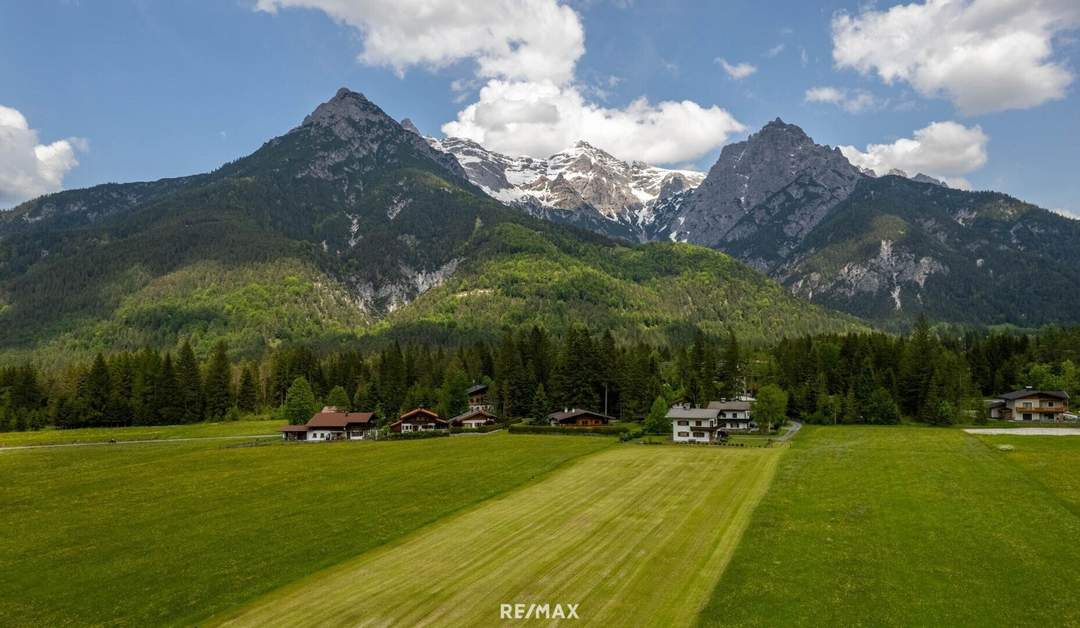 Exklusives Projektgrundstück in sonniger Lage mit unverbaubarem Bergblick