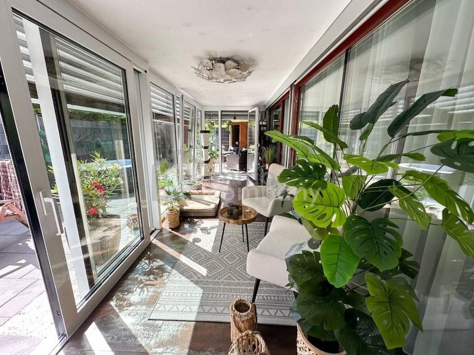 DORNBIRN-Terr.-Whg., ca. 57 m2+beheizter, ganzjährig nutzbarer Wintergarten ca. 19 m2, Ges.-Wohn-NFL ca. 76 m2, Wohnempfinden/Wohlfühl-Atmosphäre wie in einer 3-Zi-Whg., inkl. 1 TG.+Kellerabt.