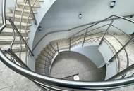 Exklusiver und freistehender Firmenstandort mit Büro, Lager und Stellplätzen zu mieten.